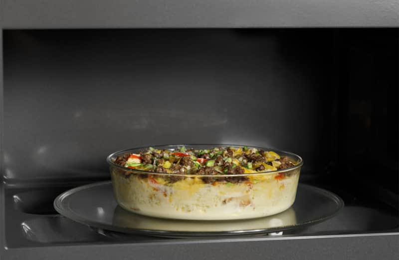 cafe-microwave-CVM519P2PS1-casserole.jpg